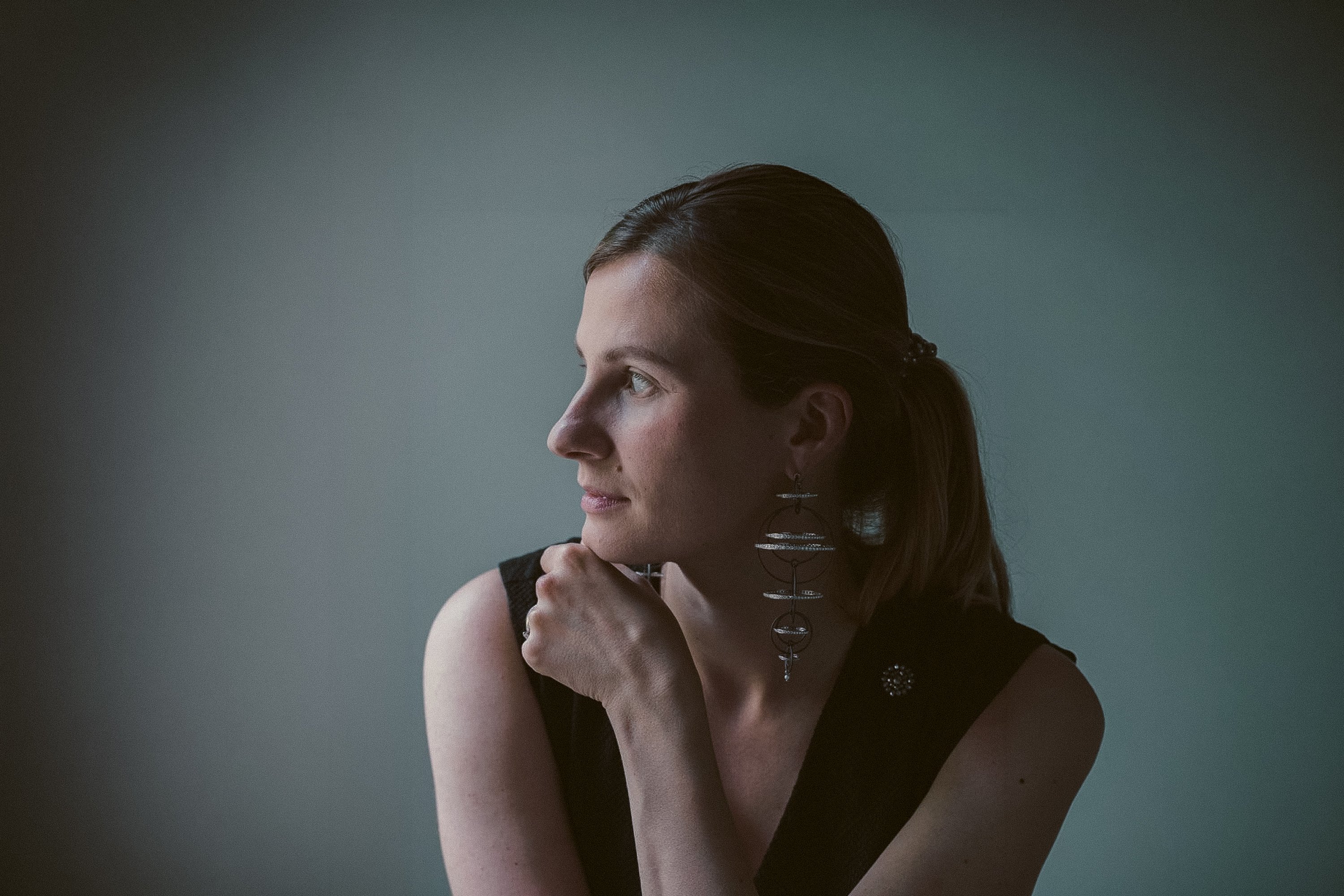 “Let’s Show Ukrainian Jewelry Designers to the World.” Jewelry designer Inesa Kovalova on her path to Paris, the specifics of the profession, and the uniqueness of her work.