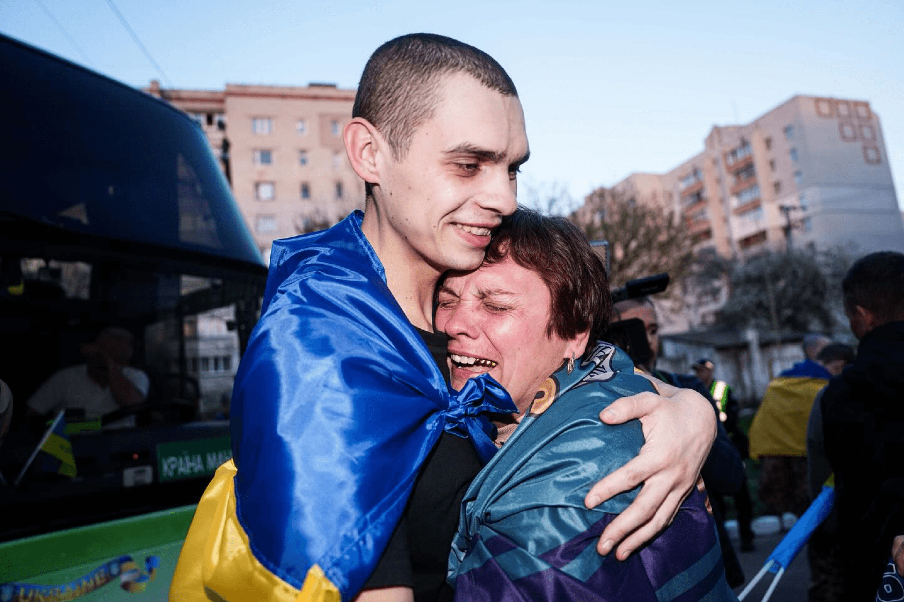 Zelenskyy announced that 277 Ukrainian soldiers have returned home from Russian captivity. 19 April, 2025.