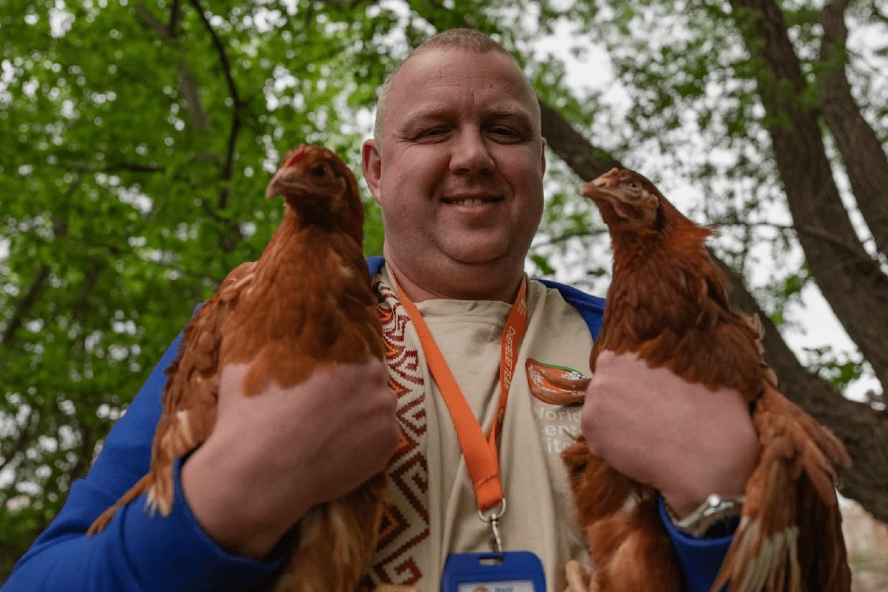 The World Central Kitchen team provides chickens, feed, and essential supplies to families in frontline areas of Donetsk Oblast. May 2025.