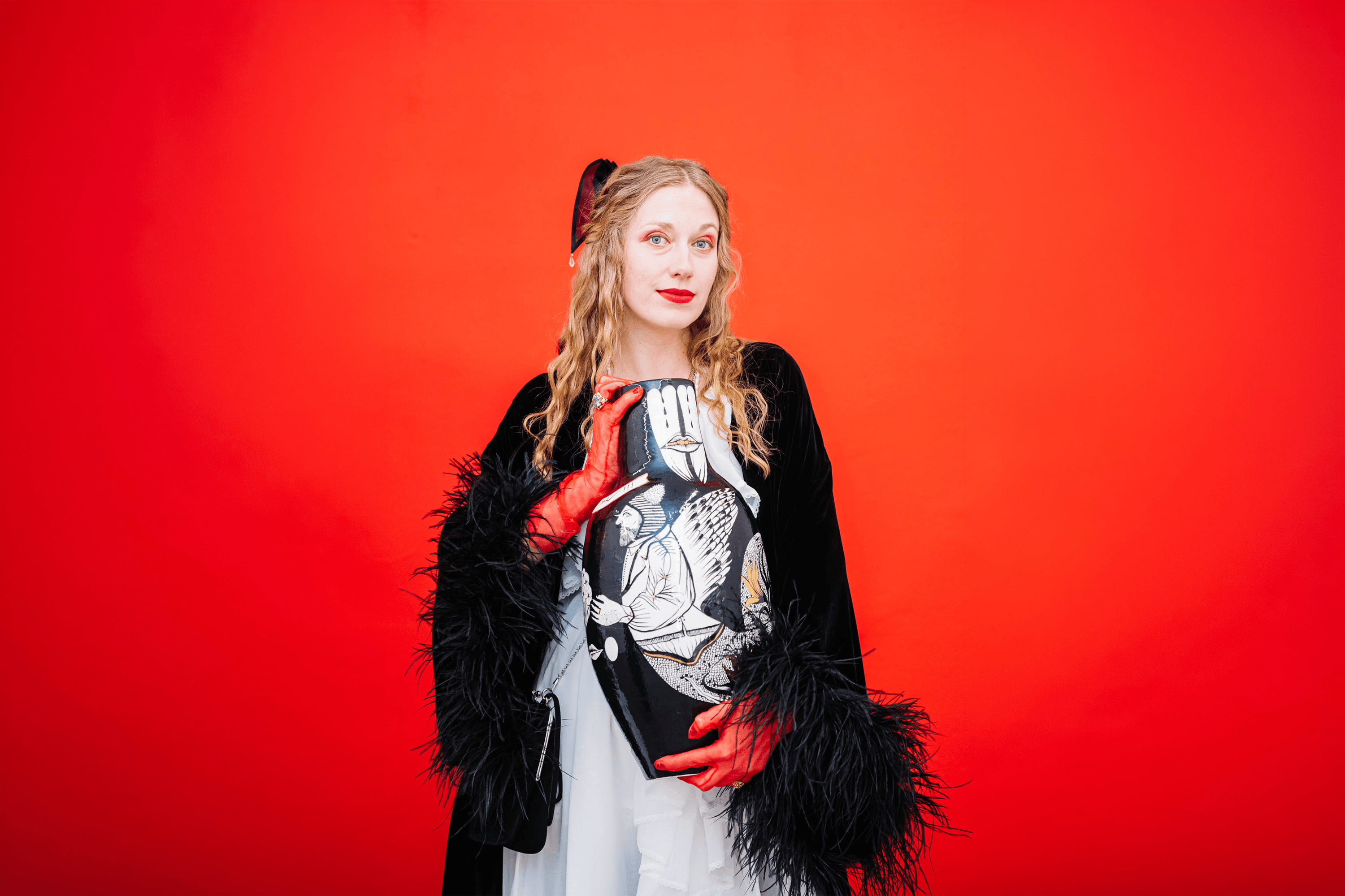 Freedom to be yourself. Nina Murashkina’s works command thousands of dollars and captivate with their ambiguity. A story that unites the irreconcilable