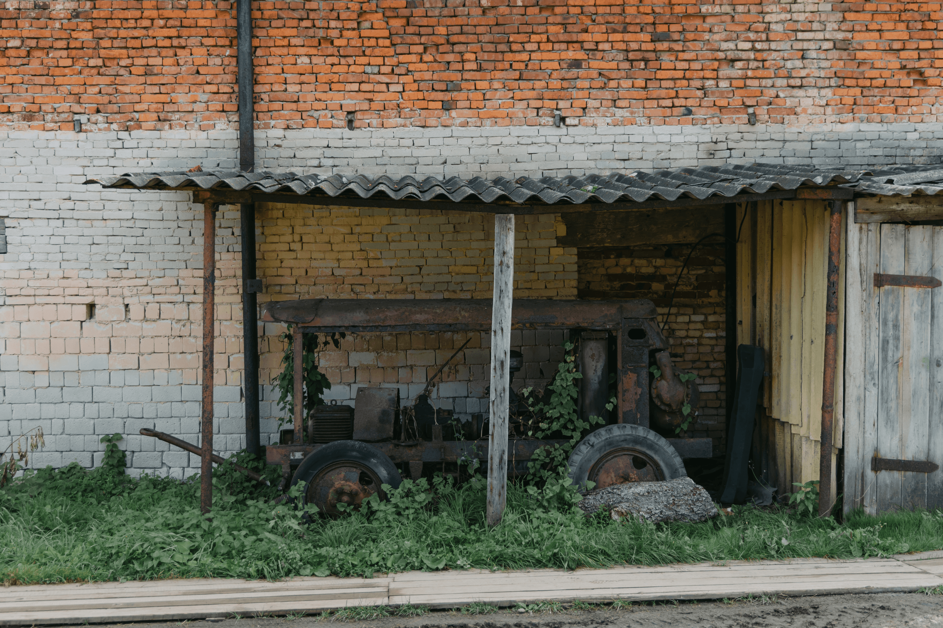 An old tractor, rusted due to the high salt content in the air.