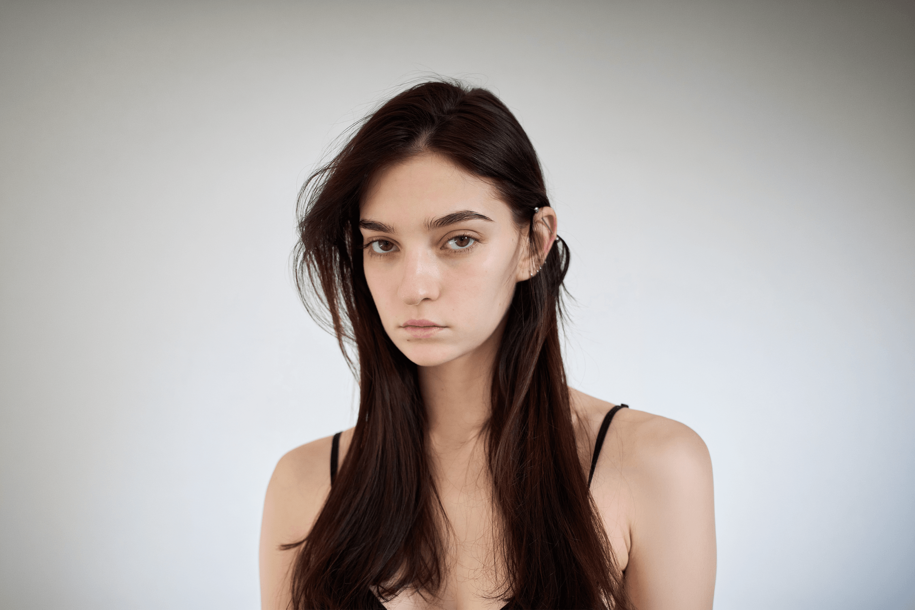 “I want people not to be afraid when they hear I’m from Ukraine.” Model from Zaporizhzhia Julia Ratner on work, war, and a film with Angelina Jolie