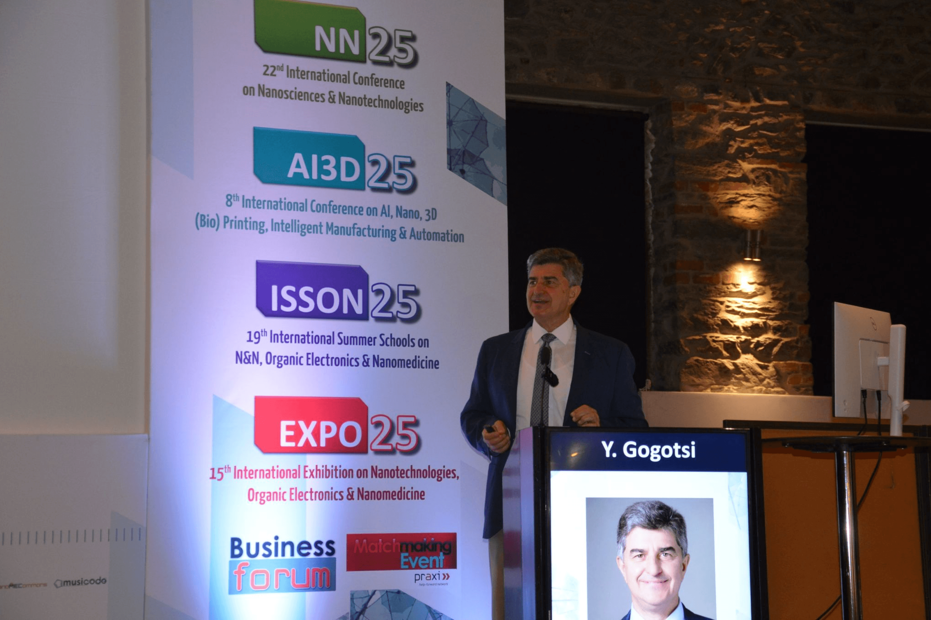 Yury Gogotsi during a presentation at the NANOTEXNOLOGY 2025 conference in Greece. 2025.