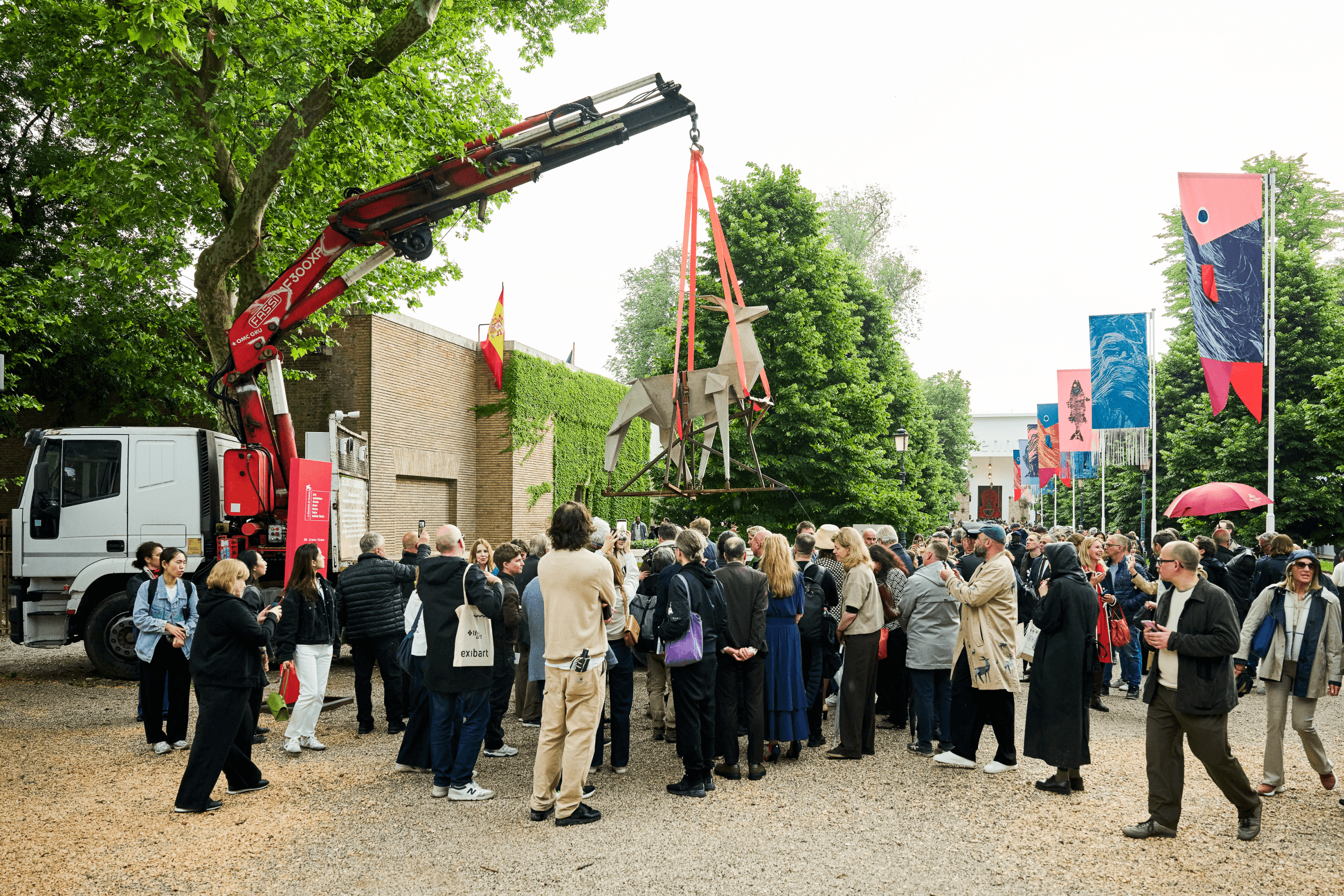“I am a Ukrainian artist and I want to speak about Ukraine.” One of the most controversial Biennales of recent years has opened. How it happened — a report from Venice