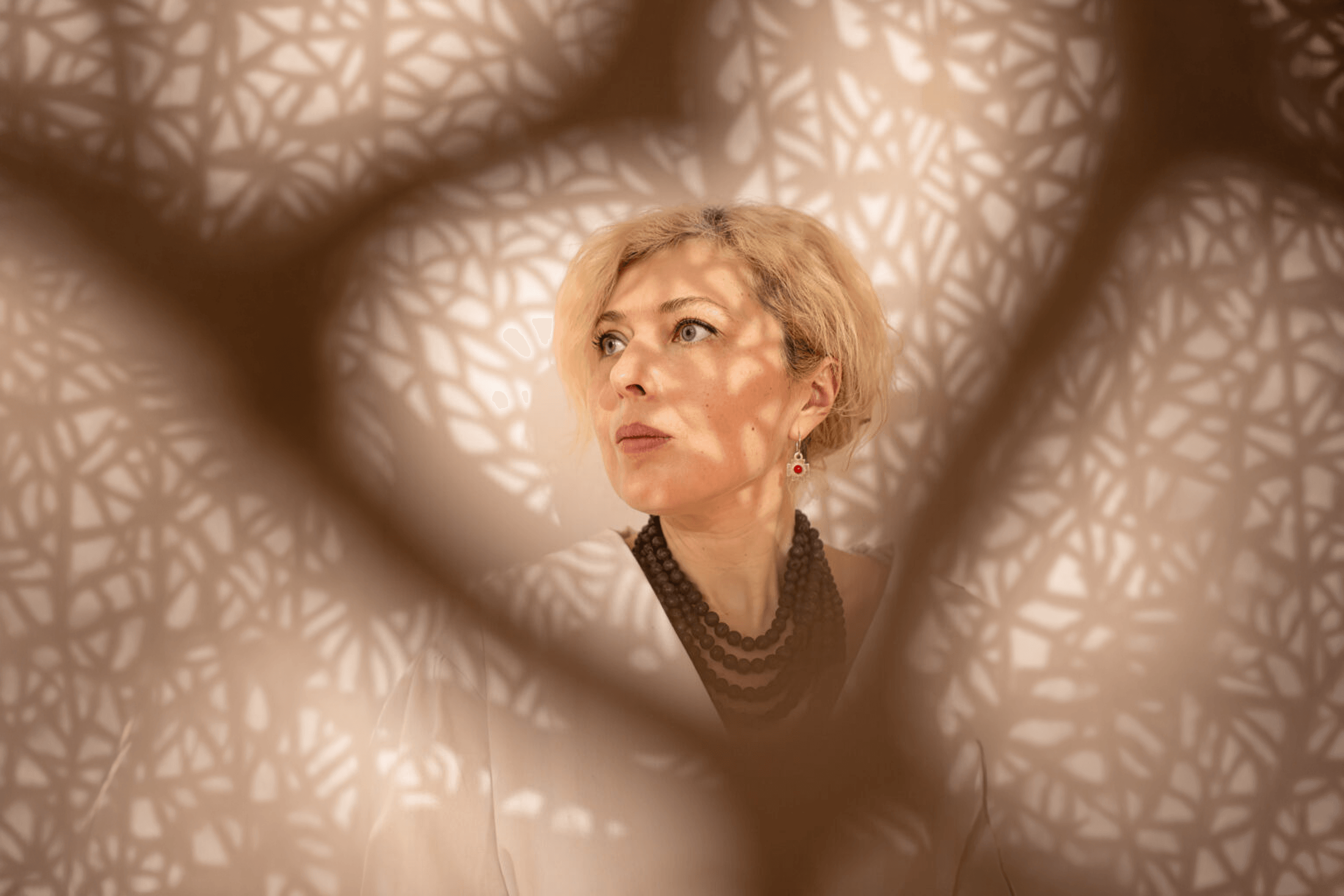 Daria Alyoshkina. Artist Daria Alyoshkina introduced Ukrainian vytynankas to the world. She died suddenly at 44. A year ago, YB spoke with her. We are publishing this interview in memory of Daria