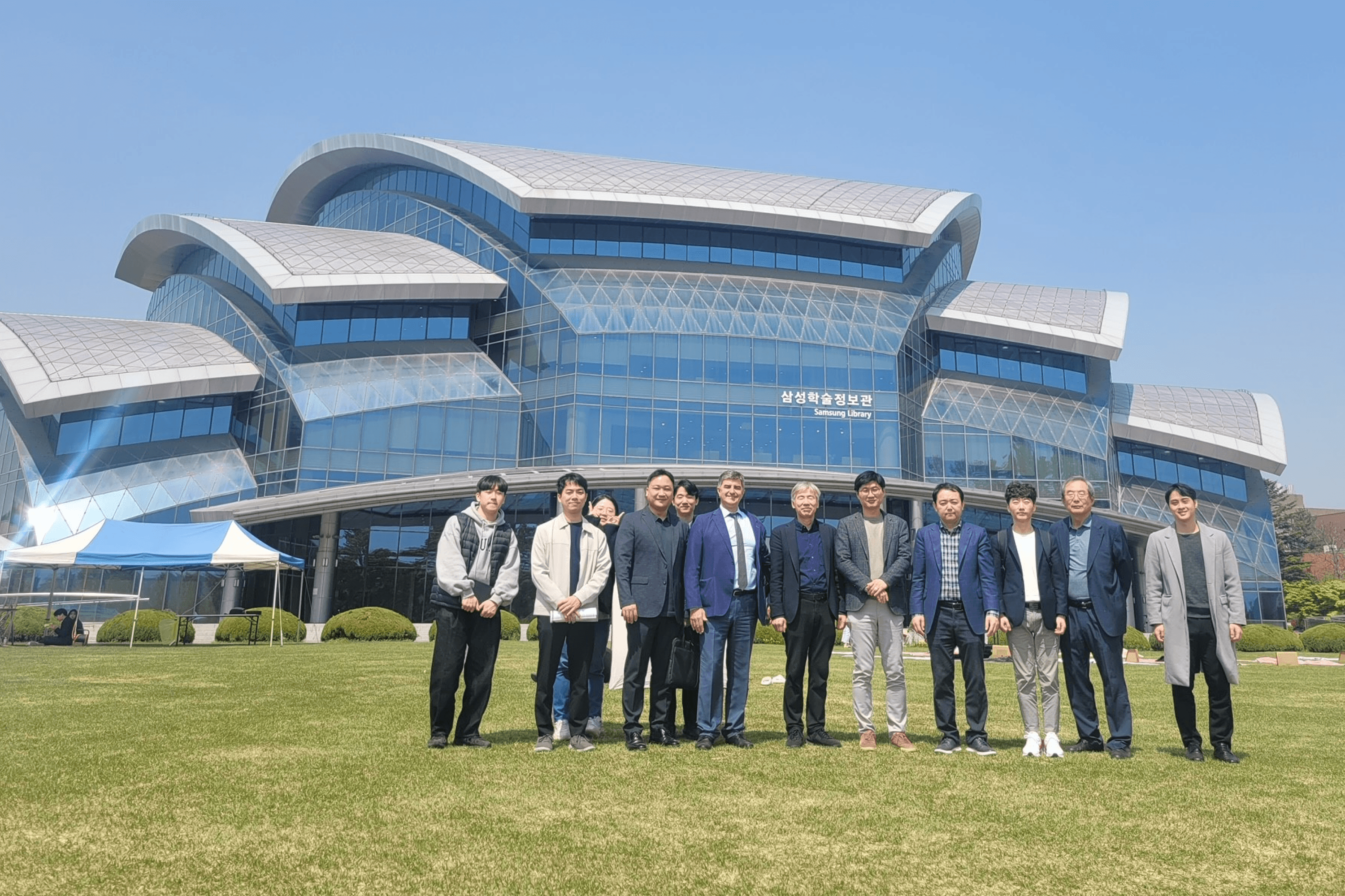 Yury Gogotsi during a series of lectures and meetings dedicated to MXenes research in South Korea. 2023.