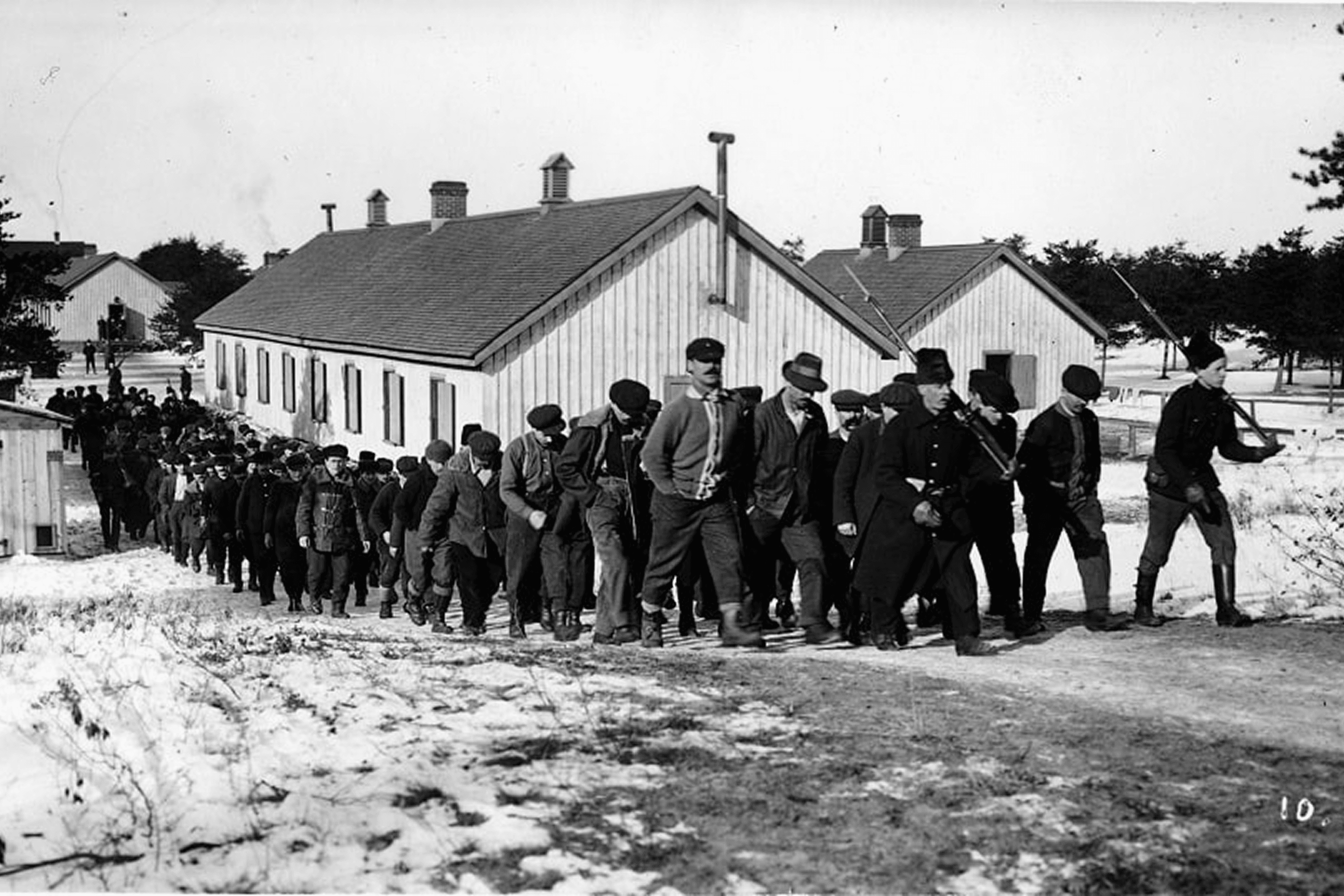 Internees head to dinner at the Petawawa internment camp during World War I.