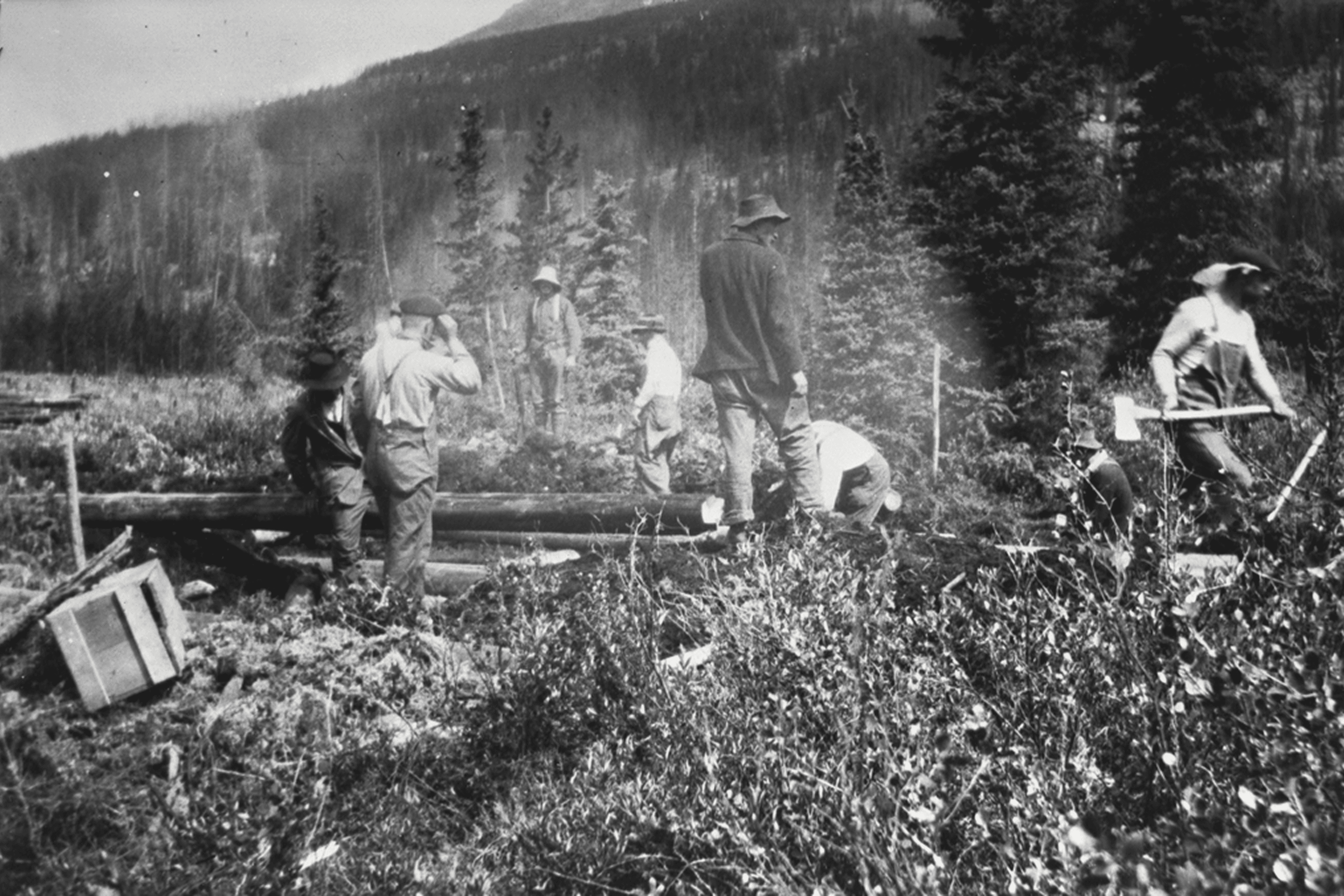 Prisoners of war building a bridge at the camp near Castle Mountain, Alberta, circa 1914–1918.