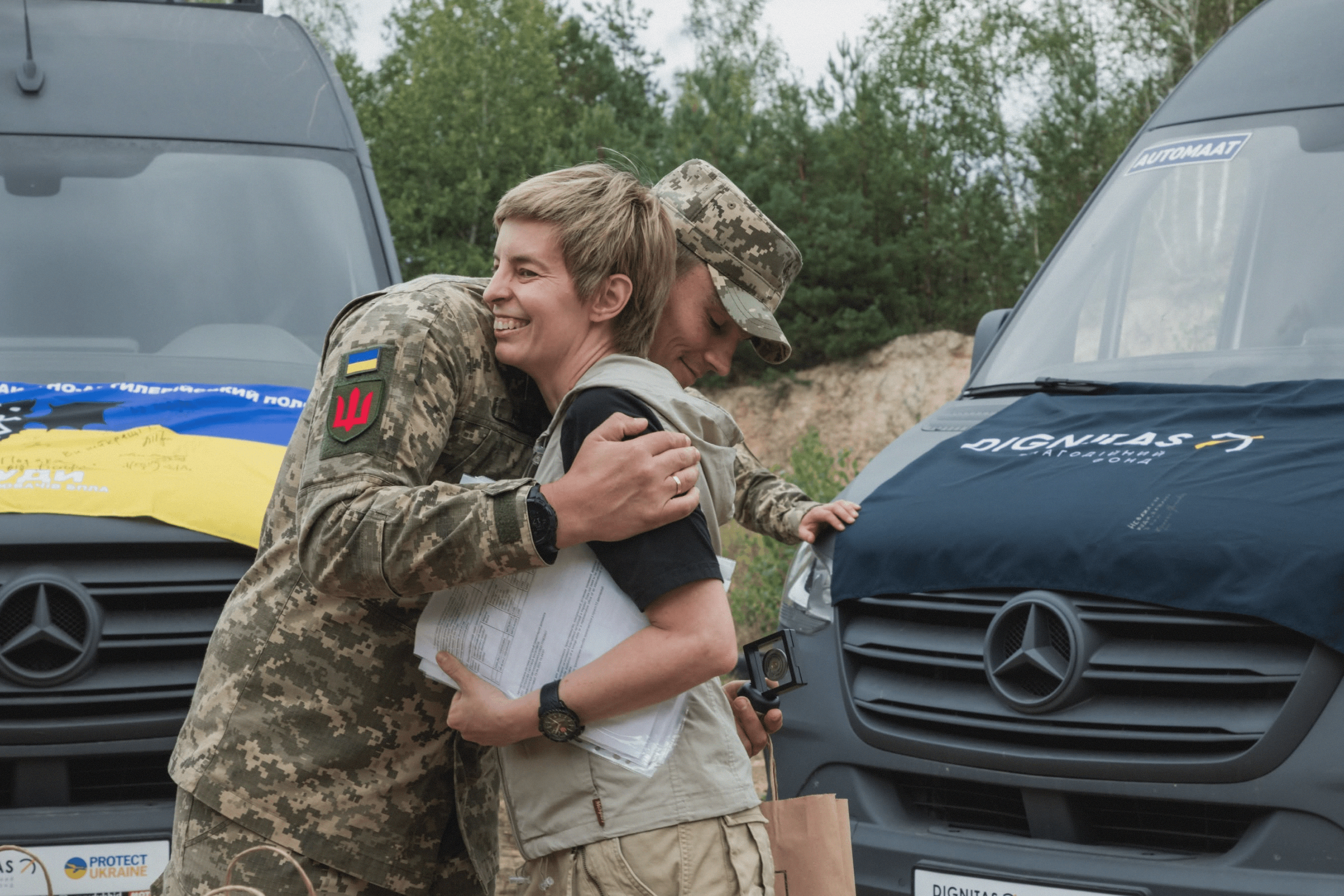 The handover of mobile command posts and pickup trucks for Ukrainian Air Force crews with the participation of Dignitas Fund. September 7, 2025.
